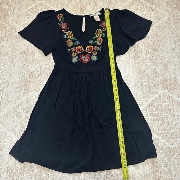 Flying Tomato Black Embroidered Midi Dress Size Large Boho - Picture 4 of 7
